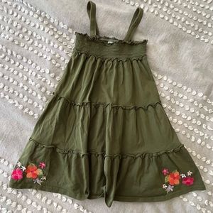 Smocked tiered olive green dress with embroidered floral design Gymboree 6 6x